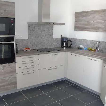 Grand T3 Vue Avec Balcon Et Parking, Acces Direct - Fr-1-674-1 * Berck